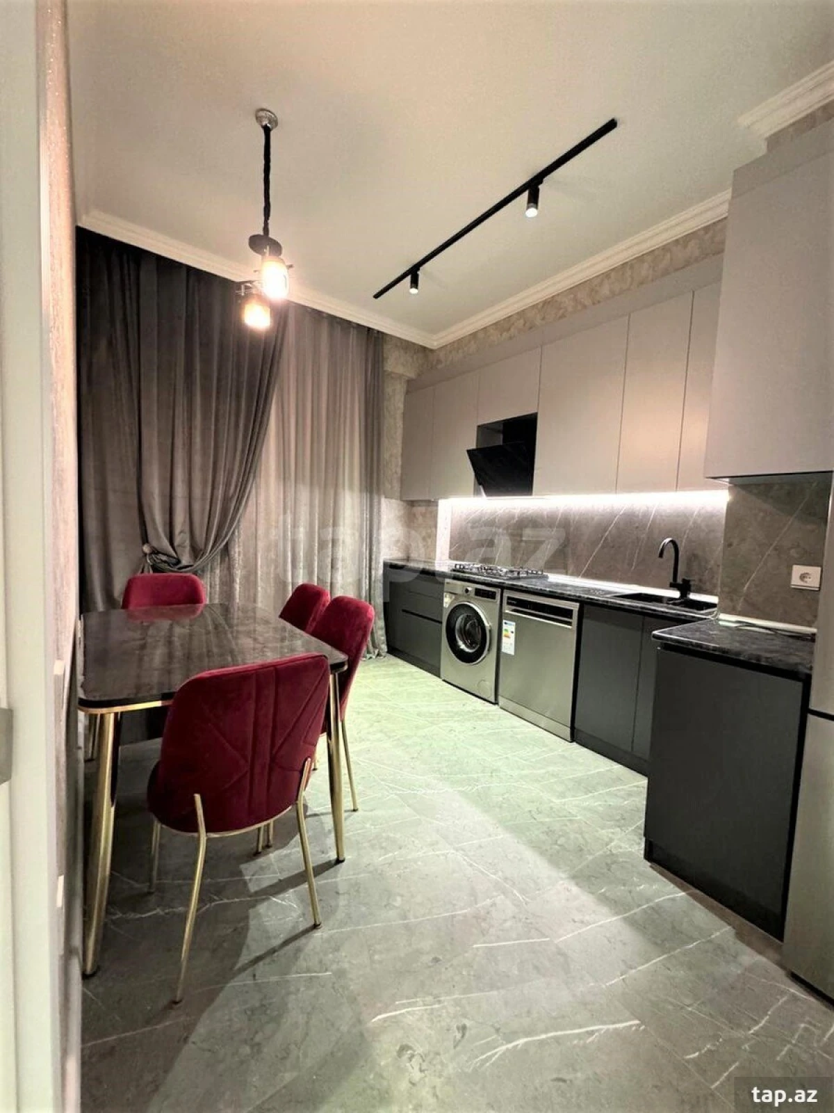 Kirayə verilir 2 otaqlı yeni tikili 80 m²