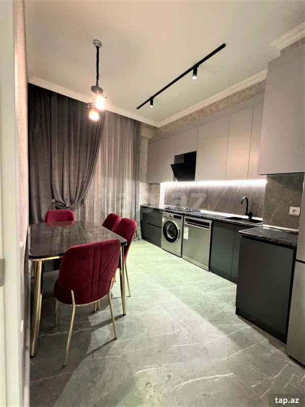 Kirayə verilir 2 otaqlı yeni tikili 80 m²