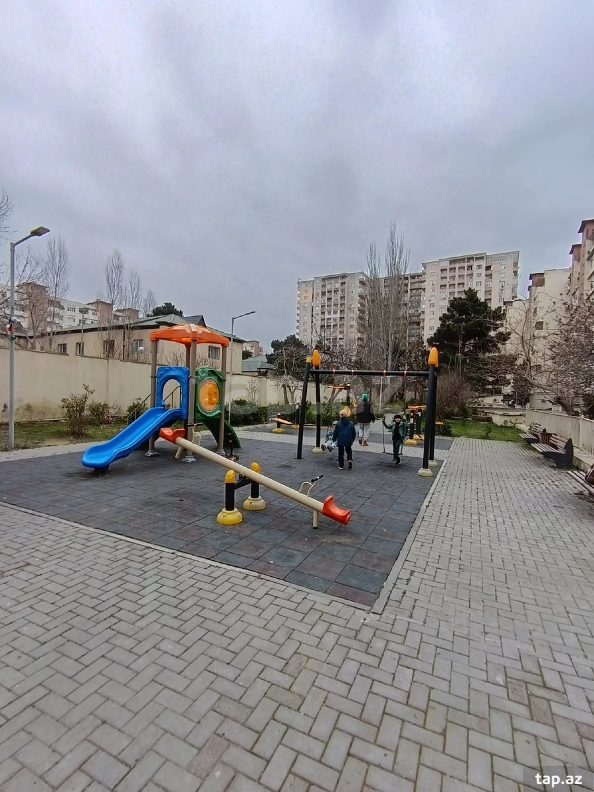 Satılır 3 otaqlı mənzil 90 m²