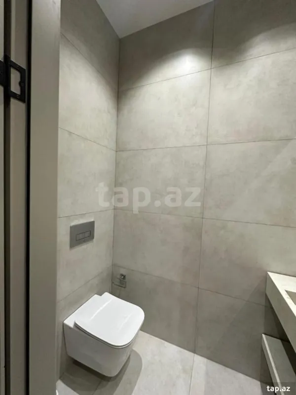 Satılır 3 otaqlı yeni tikili 140 m²