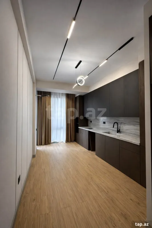 Satılır 3 otaqlı yeni tikili 140 m²
