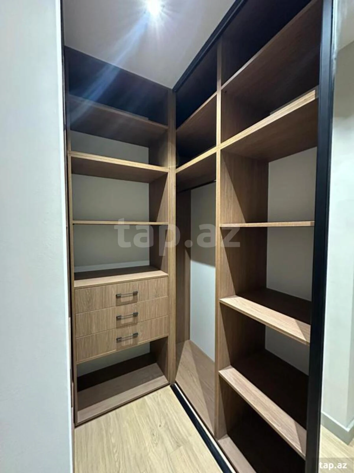 Satılır 3 otaqlı yeni tikili 140 m²