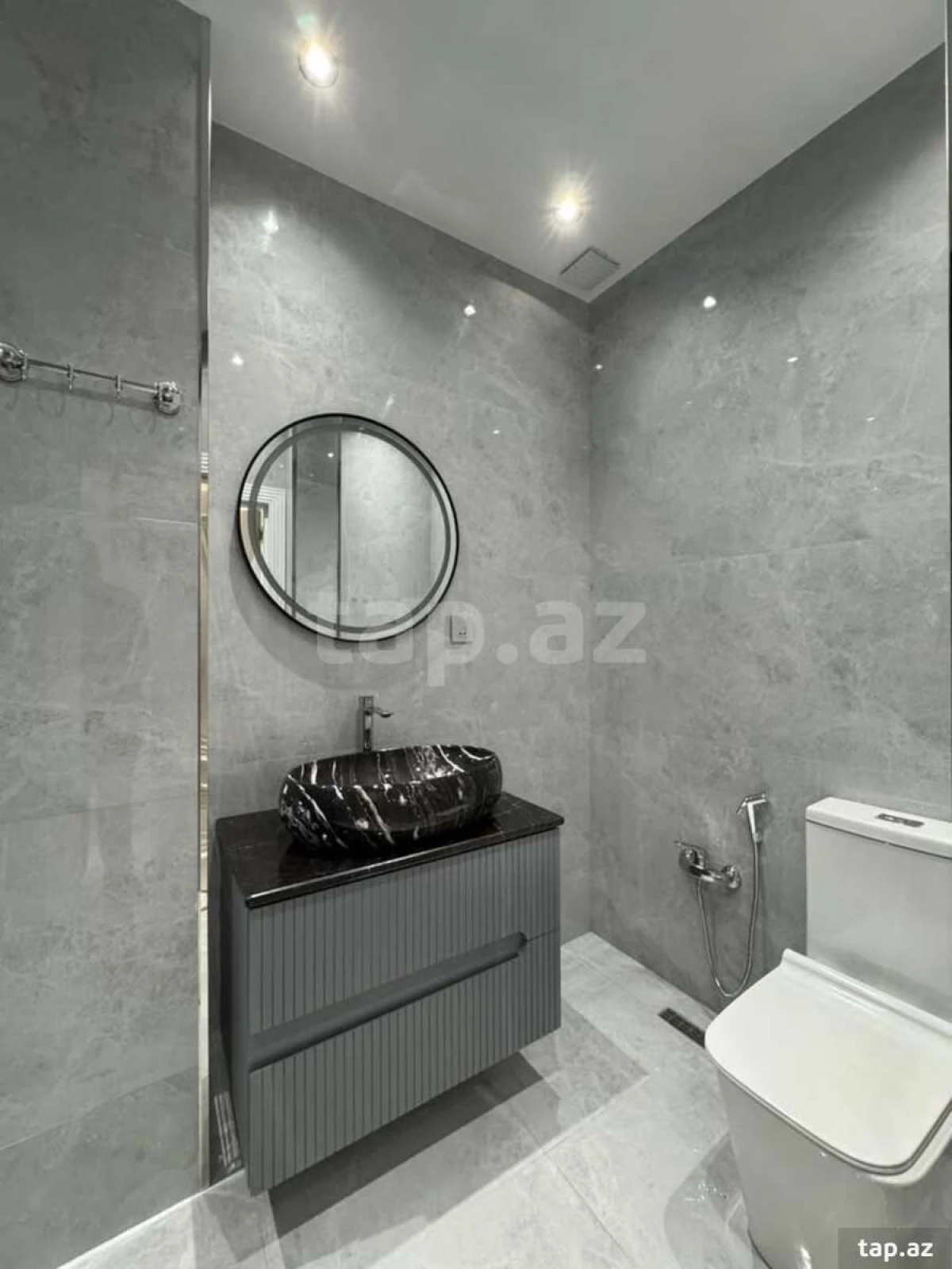 Kirayə verilir 2 otaqlı yeni tikili 79 m²