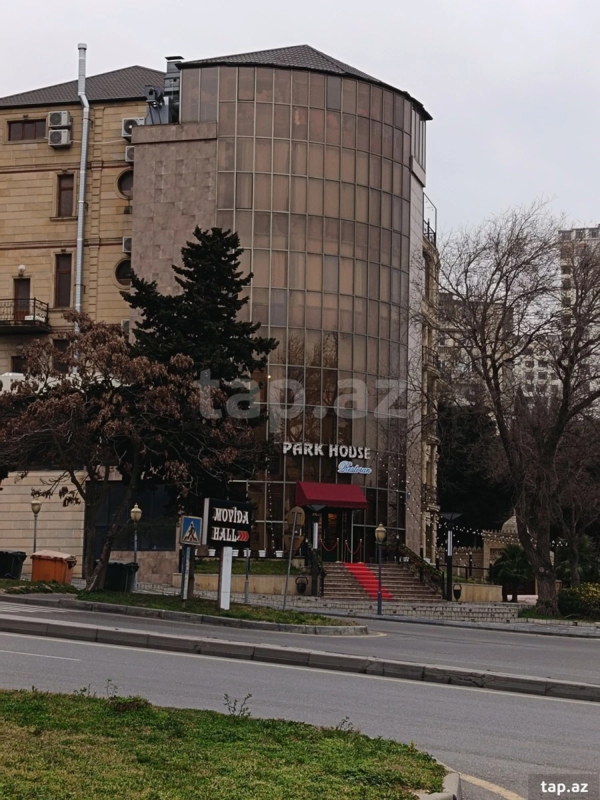 Satılır 4 otaqlı mənzil 100 m²