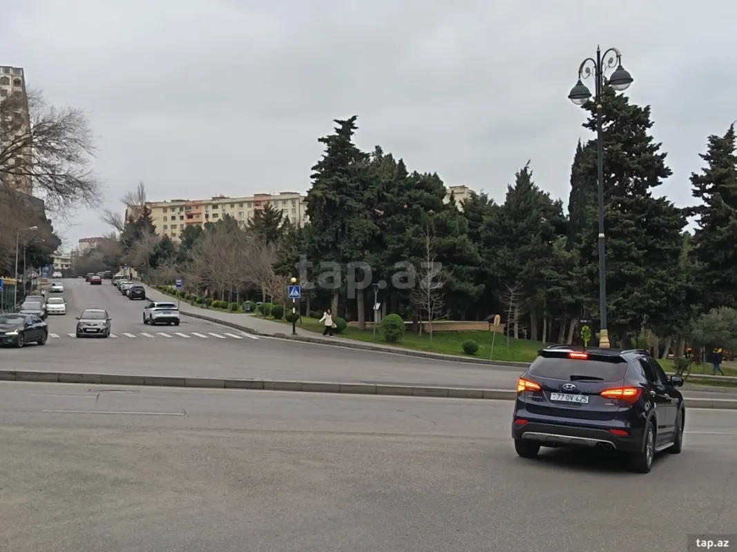 Satılır 4 otaqlı mənzil 100 m²