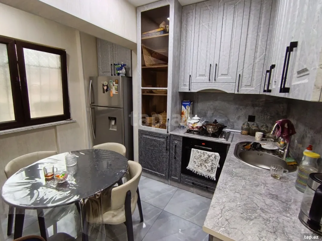 Satılır 4 otaqlı mənzil 100 m²