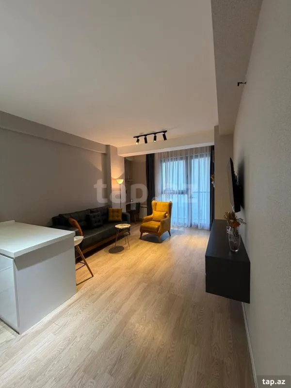 Kirayə verilir 2 otaqlı yeni tikili 70 m²