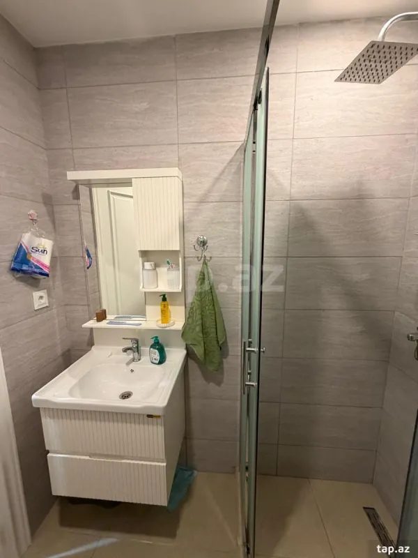 Kirayə verilir 2 otaqlı yeni tikili 70 m²