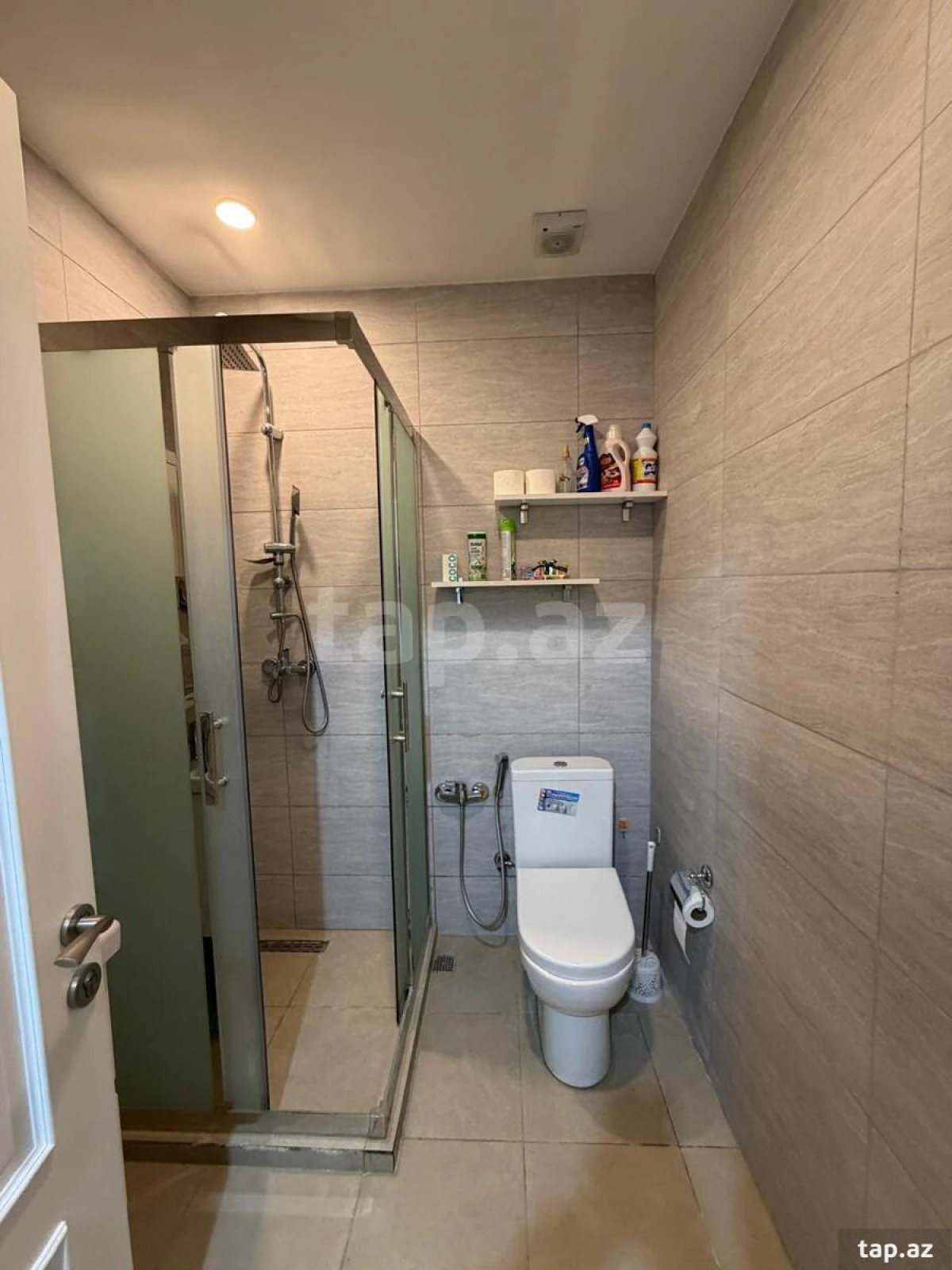Kirayə verilir 2 otaqlı yeni tikili 70 m²