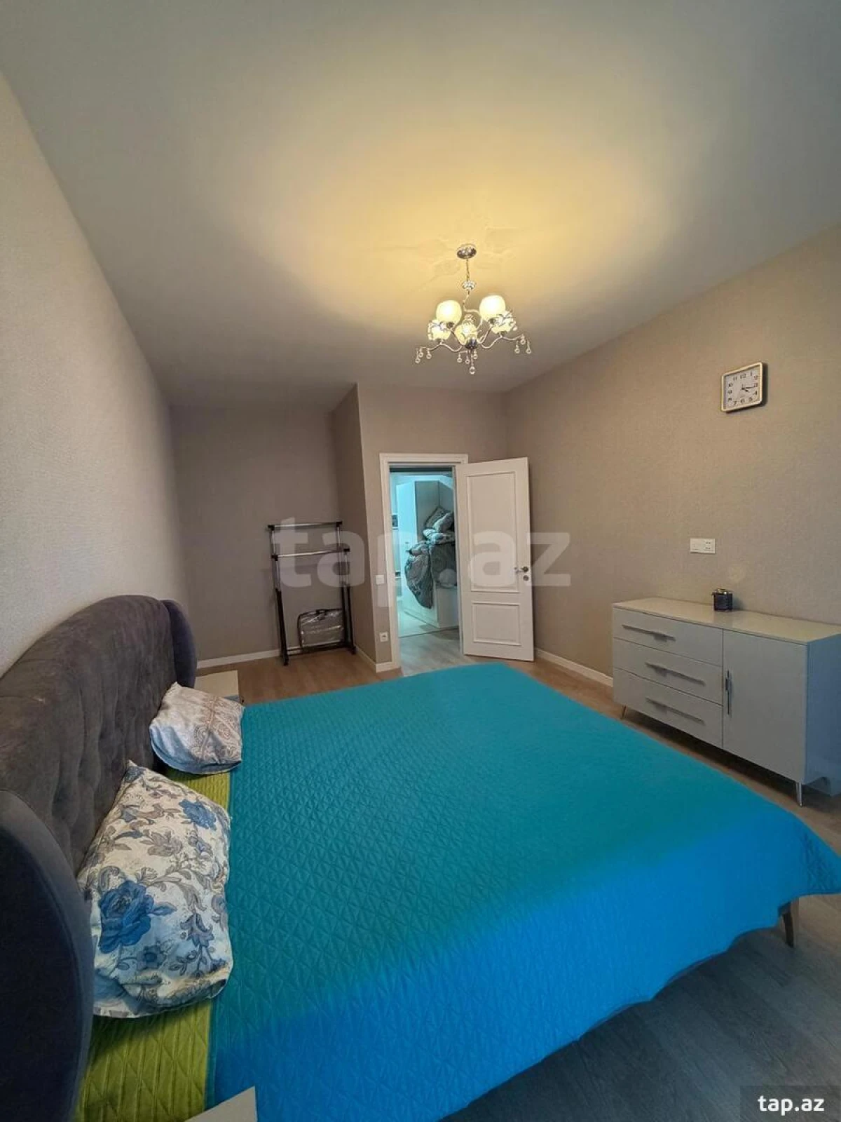 Kirayə verilir 2 otaqlı yeni tikili 70 m²