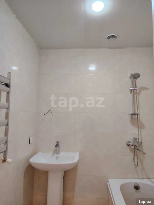 Kirayə verilir 3 otaqlı yeni tikili 85 m²