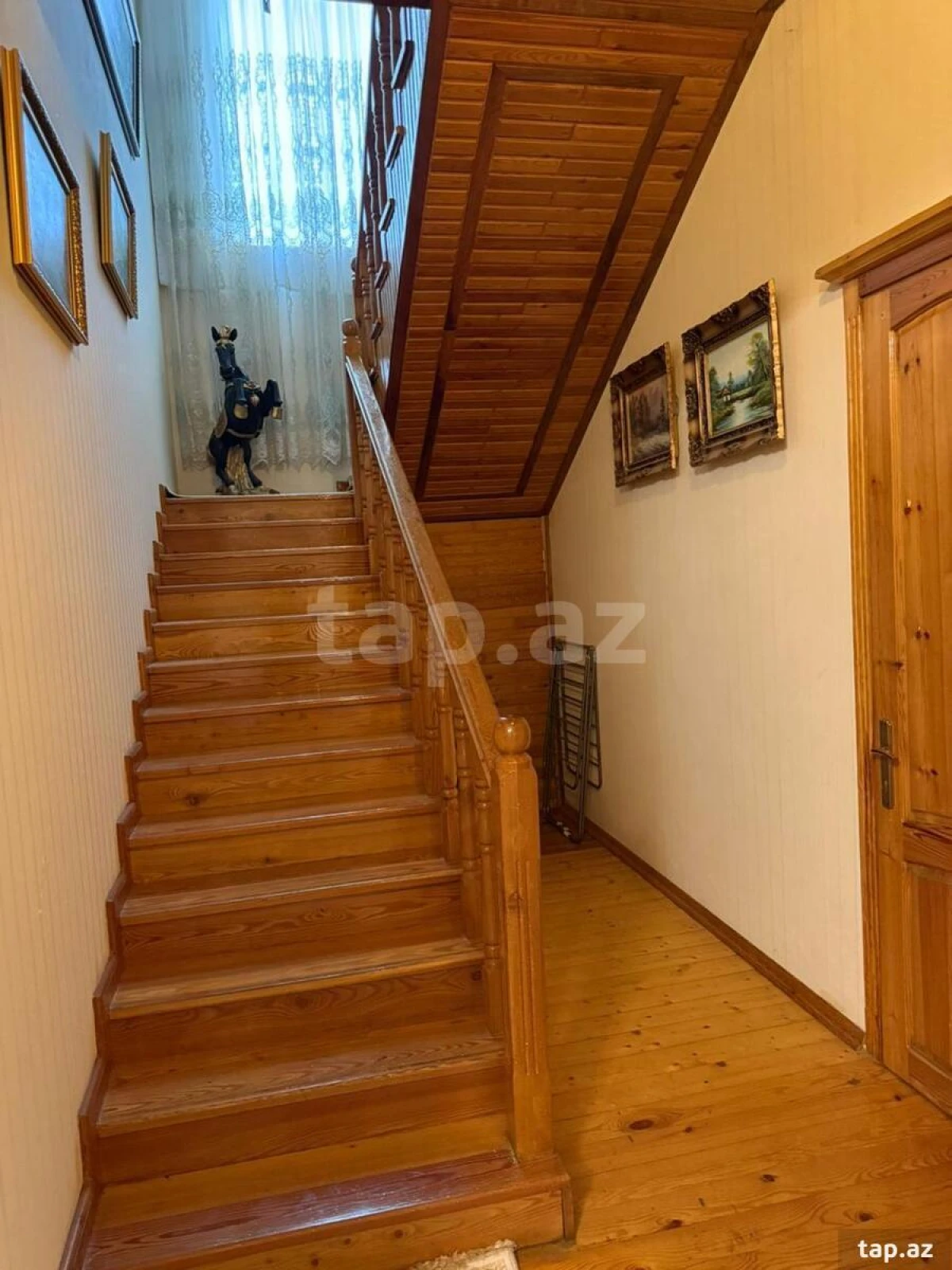 Satılır 7 otaqlı həyət evi