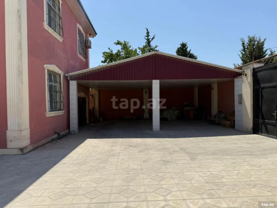 Satılır 7 otaqlı həyət evi