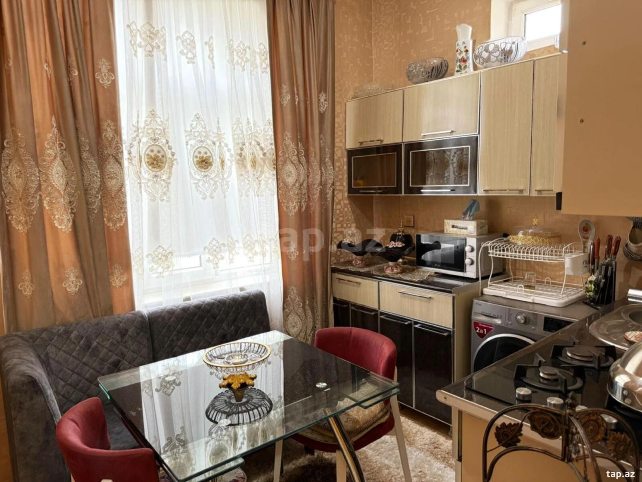 Satılır 7 otaqlı həyət evi