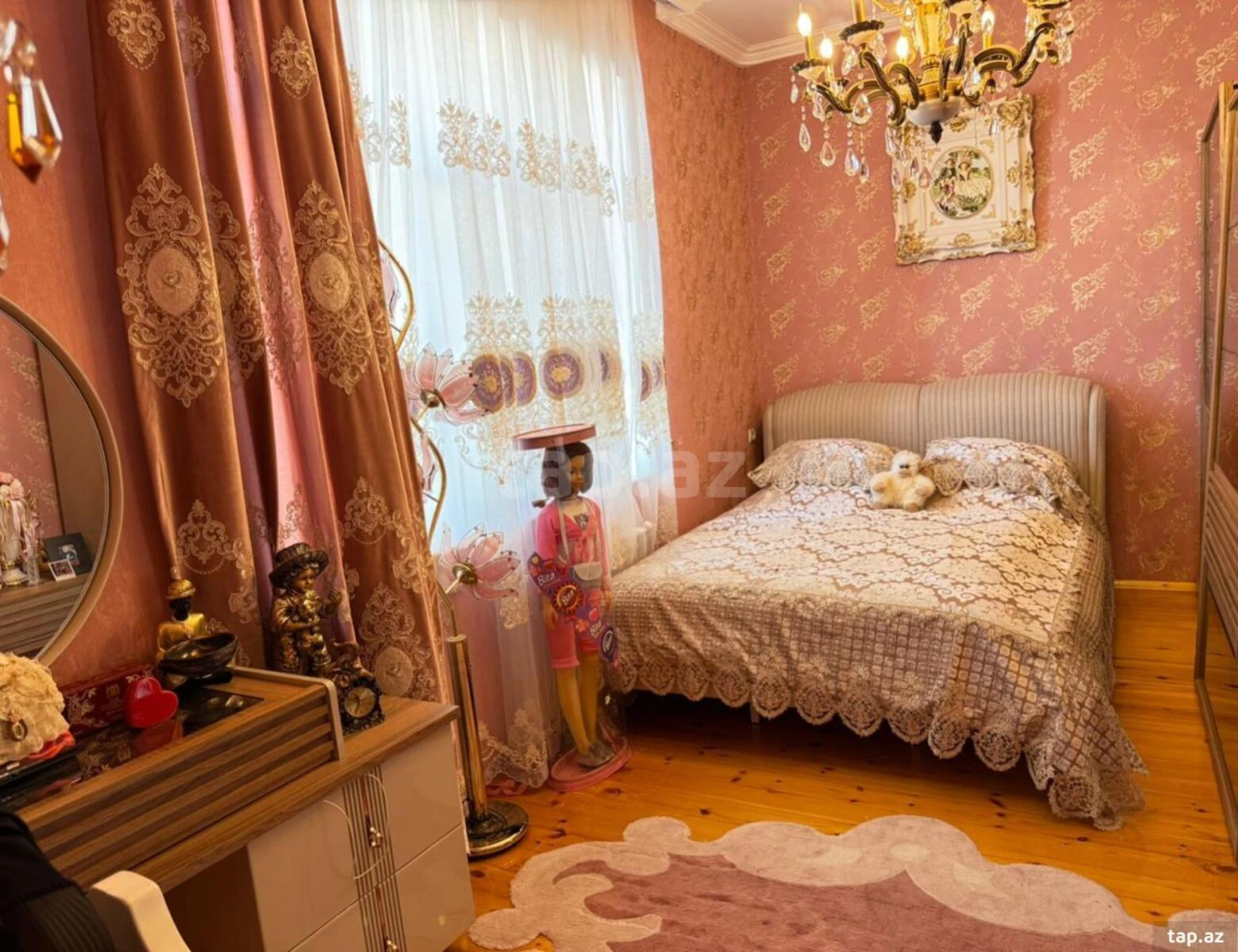 Satılır 7 otaqlı həyət evi