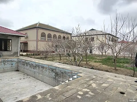 Satılır 5 otaqlı həyət evi