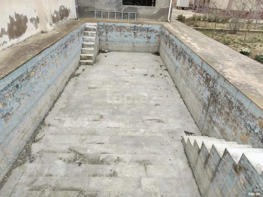 Satılır 5 otaqlı həyət evi