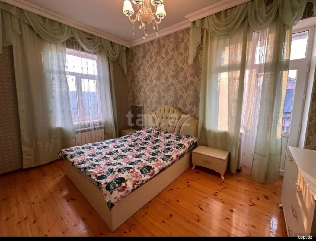 Kirayə verilir 5 otaqlı həyət evi