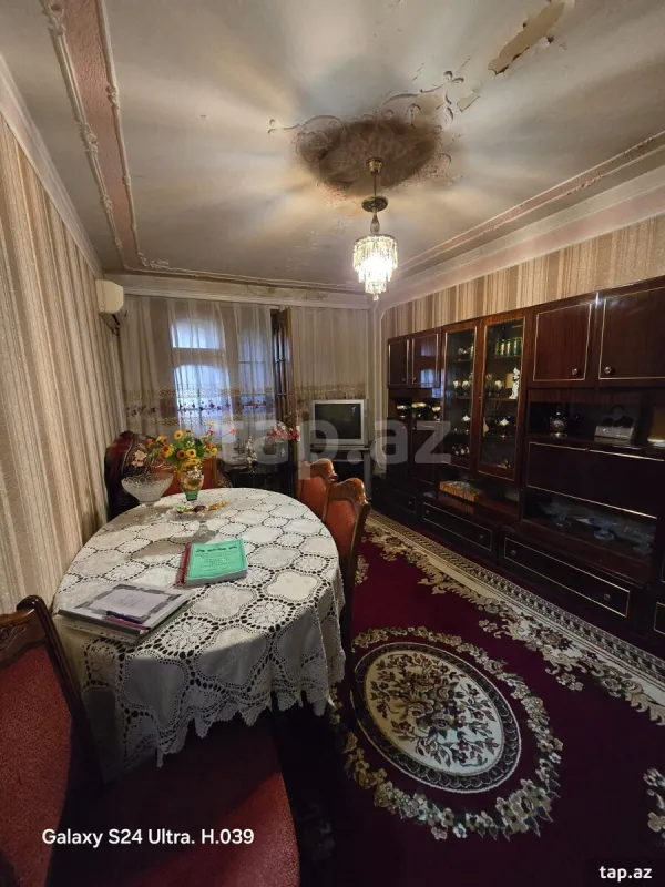 Satılır 4 otaqlı mənzil 90 m²