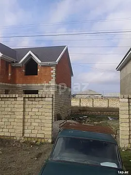 Satılır 7 otaqlı həyət evi