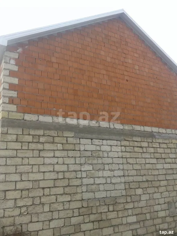 Satılır 7 otaqlı həyət evi