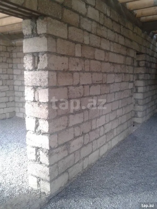 Satılır 7 otaqlı həyət evi