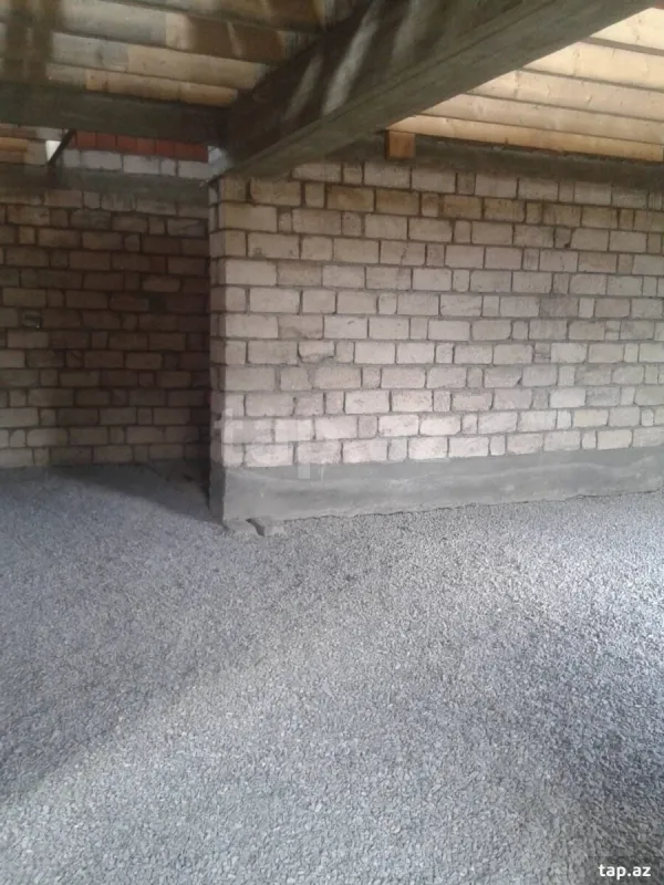 Satılır 7 otaqlı həyət evi