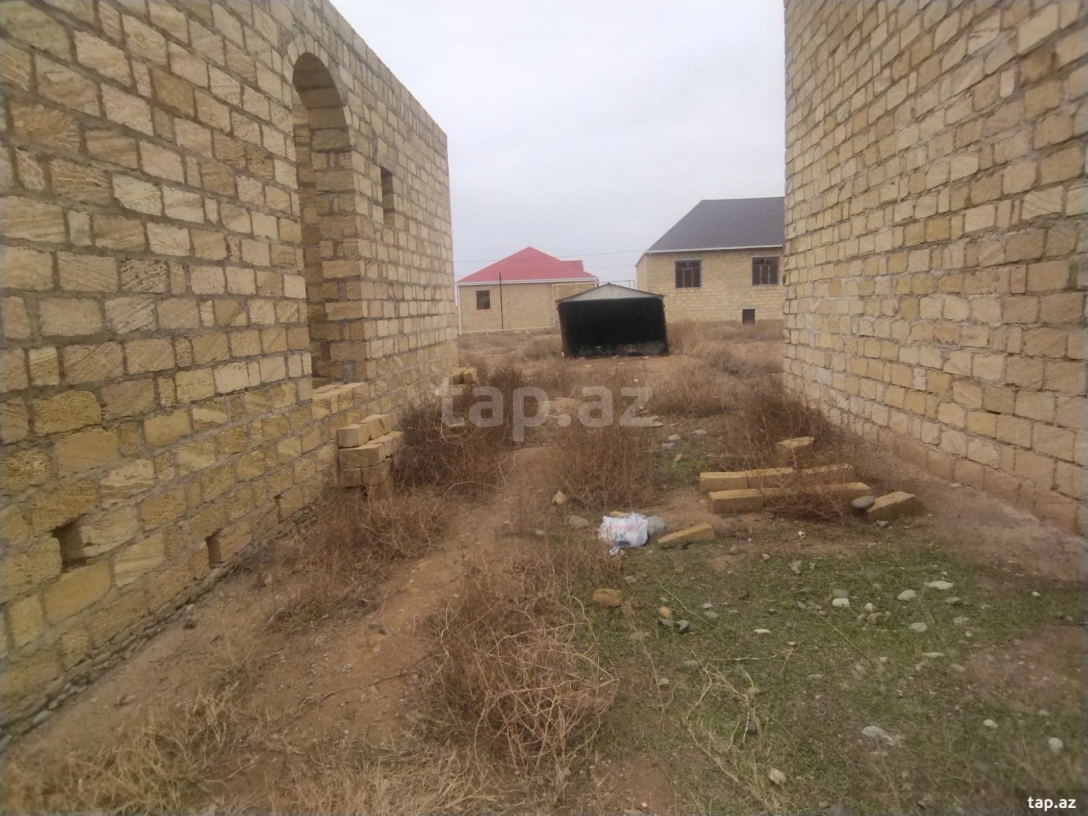 Satılır 3 otaqlı həyət evi