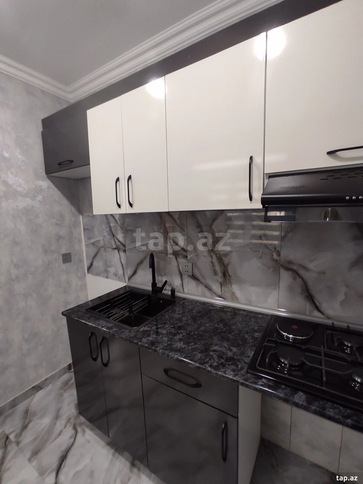 Satılır 3 otaqlı mənzil 75 m²