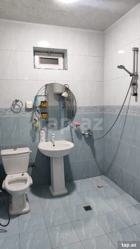 Kirayə verilir 4 otaqlı həyət evi