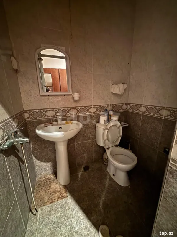 Kirayə verilir 4 otaqlı həyət evi