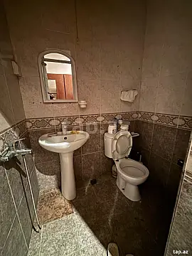 Kirayə verilir 4 otaqlı həyət evi