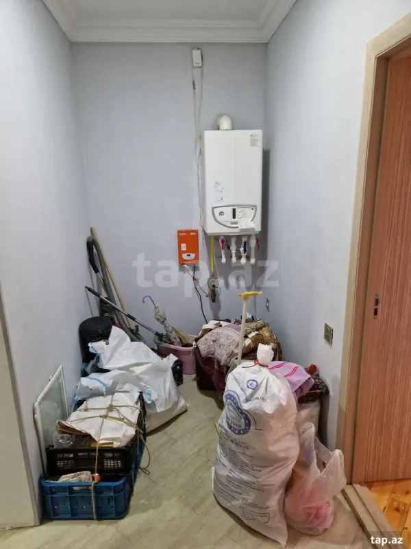 Satılır 7 otaqlı həyət evi