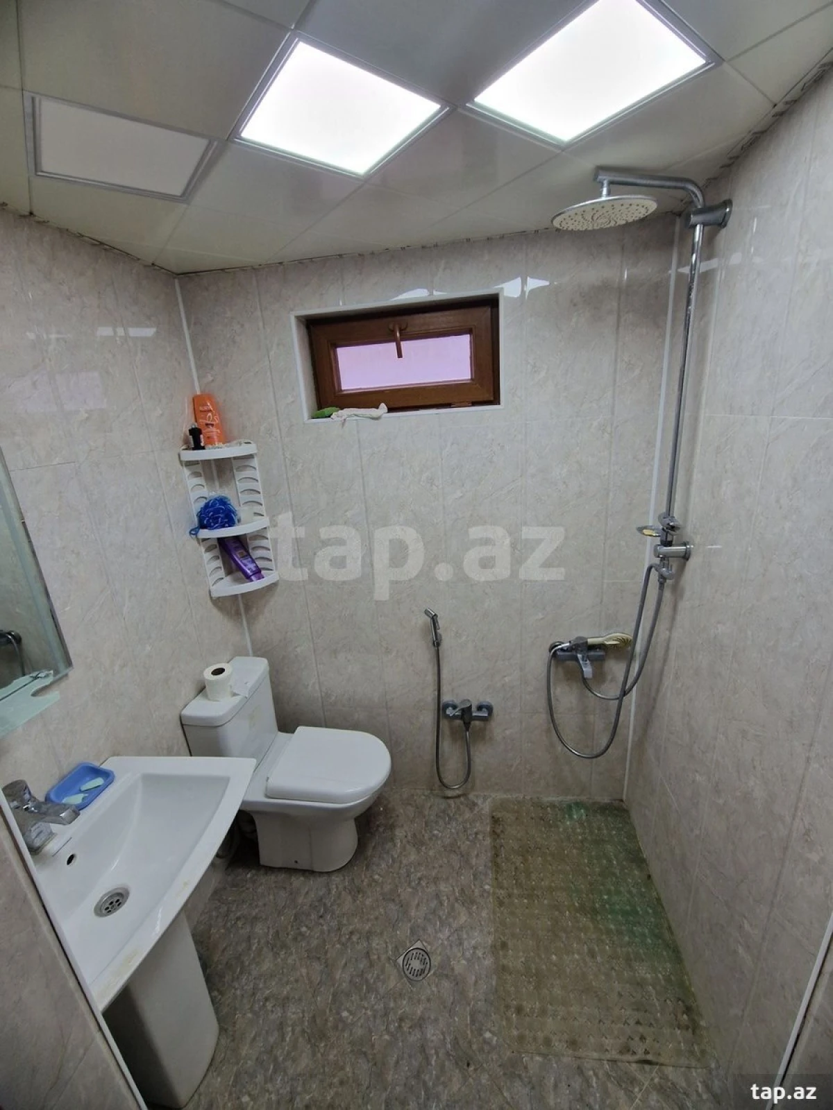 Satılır 7 otaqlı həyət evi