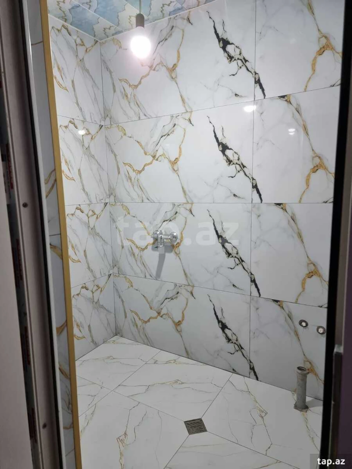 Satılır 3 otaqlı mənzil 93 m²