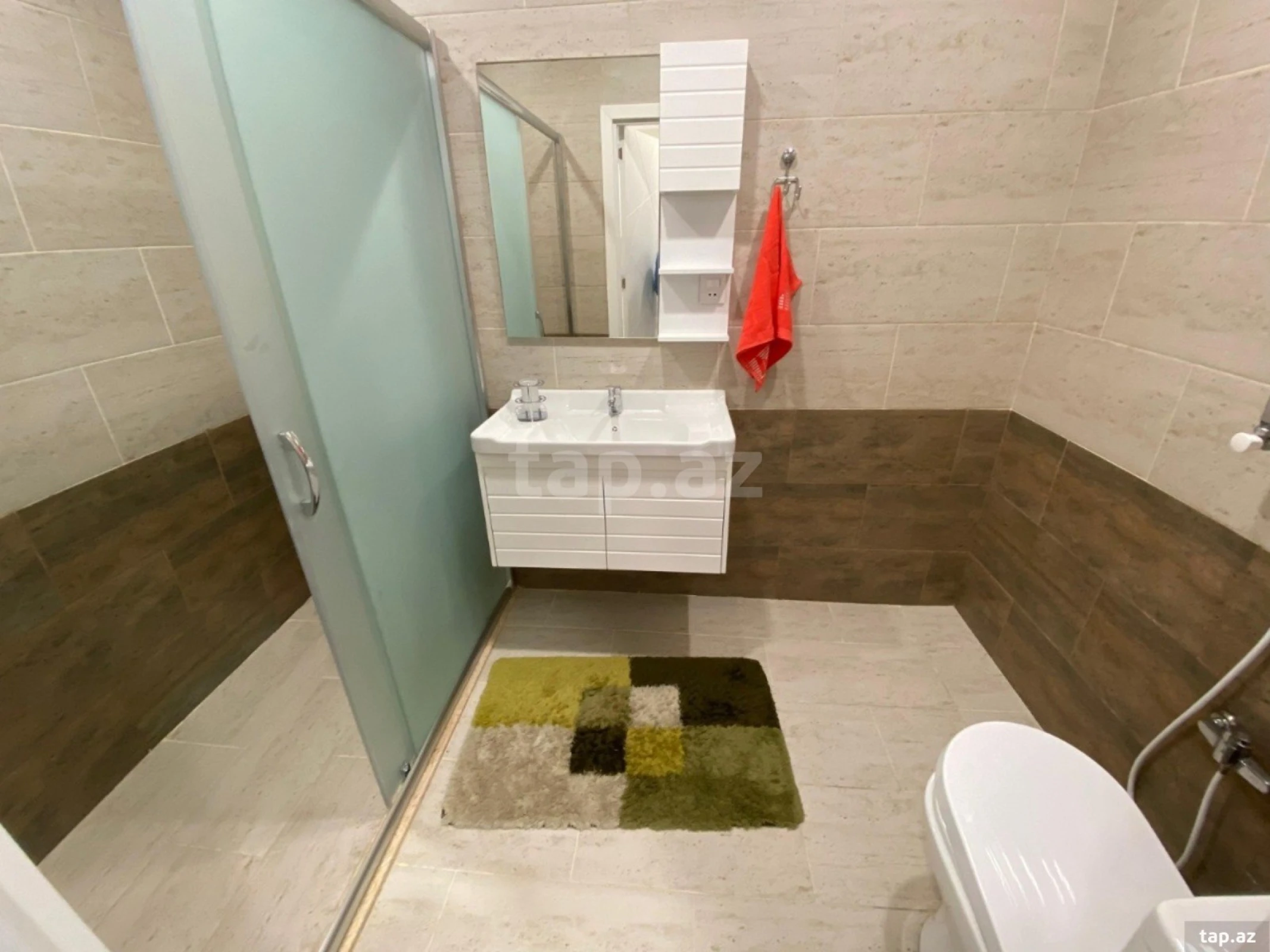 Kirayə verilir 2 otaqlı yeni tikili 65 m²