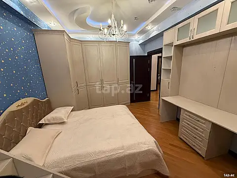 Kirayə verilir 3 otaqlı yeni tikili 125 m²