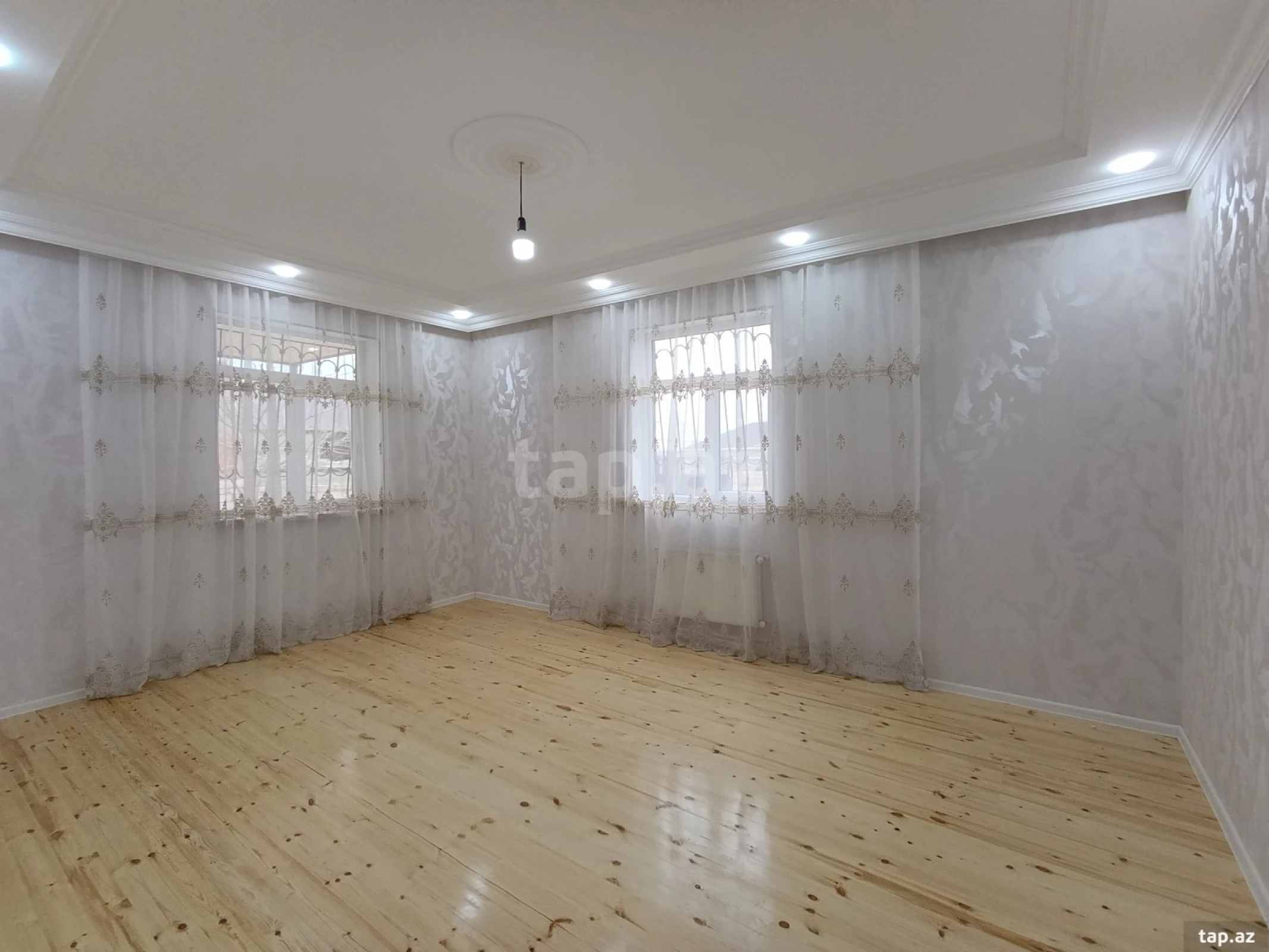 Satılır 3 otaqlı həyət evi