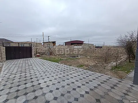 Satılır 3 otaqlı həyət evi