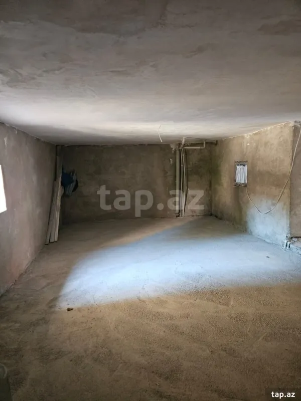Satılır 5 otaqlı həyət evi