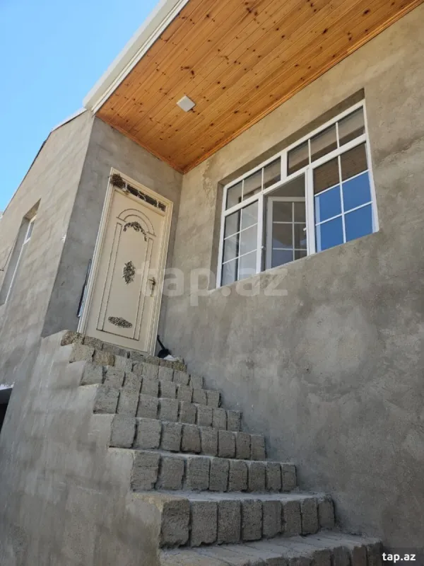 Satılır 5 otaqlı həyət evi