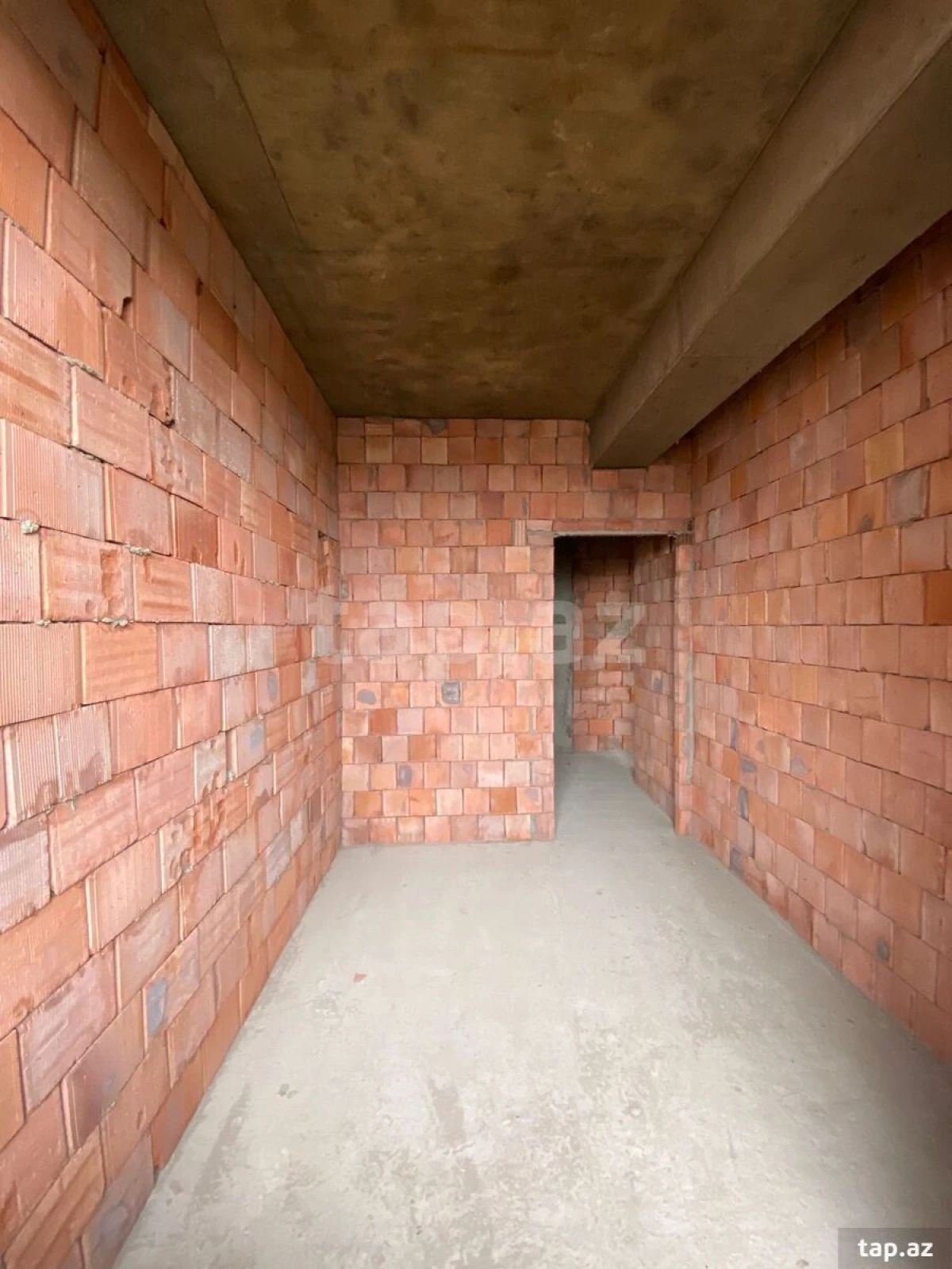 Satılır 1 otaqlı yeni tikili 43 m²