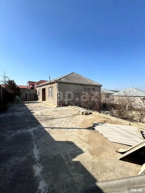 Satılır 4 otaqlı həyət evi