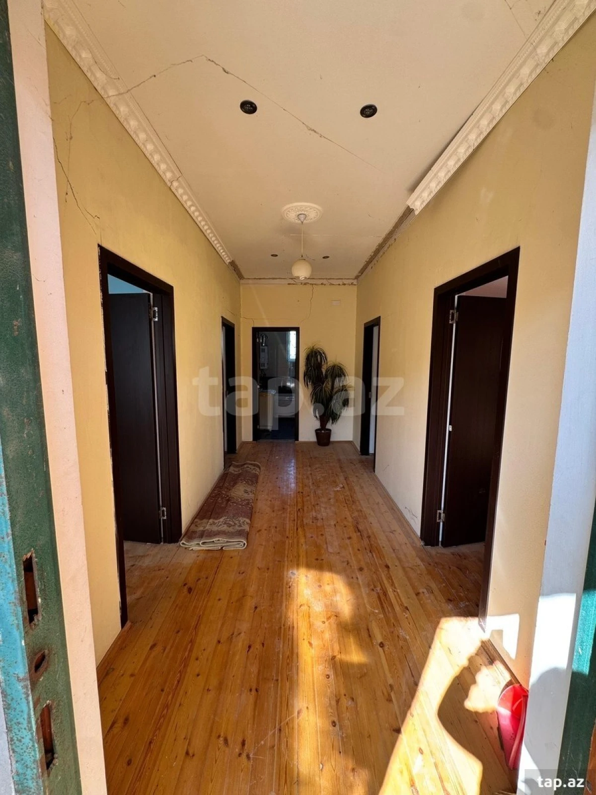 Satılır 4 otaqlı həyət evi