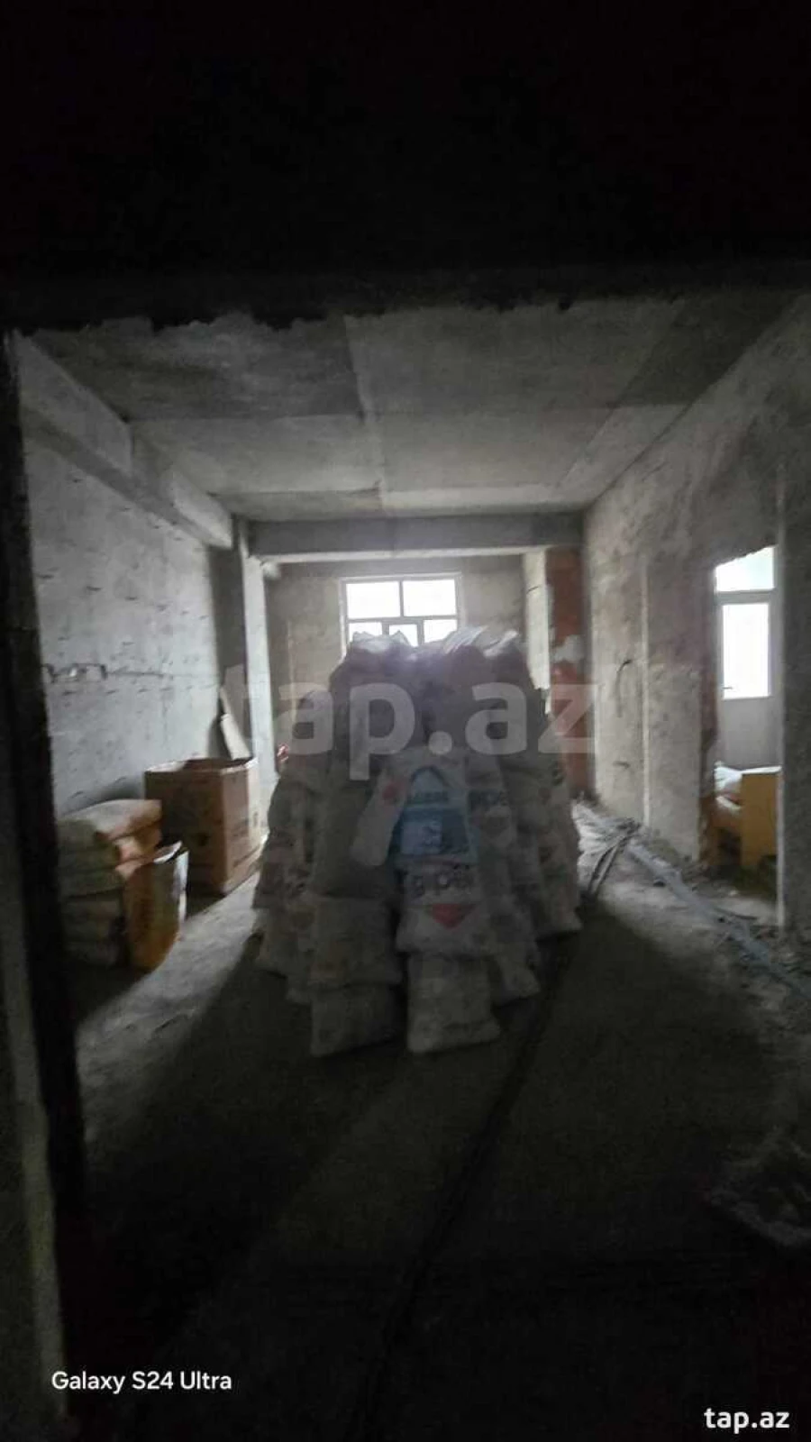 Satılır 3 otaqlı yeni tikili 100 m²
