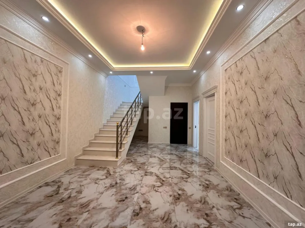 Satılır 5 otaqlı həyət evi