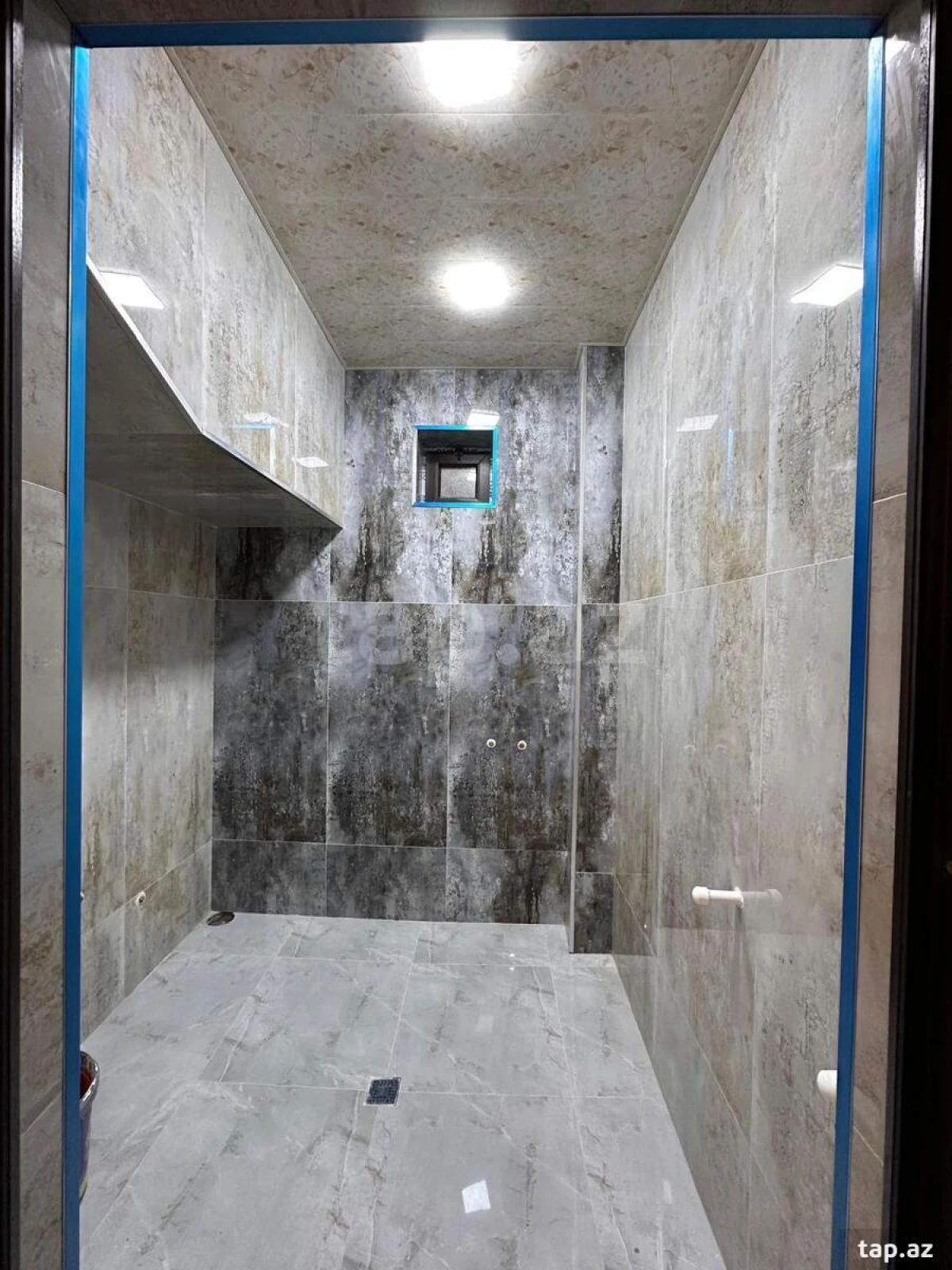 Satılır 5 otaqlı həyət evi