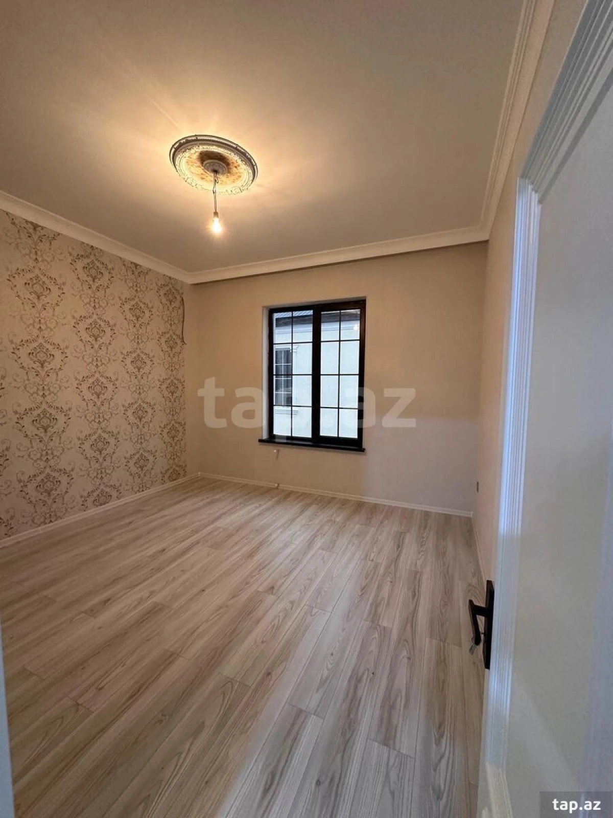 Satılır 5 otaqlı həyət evi