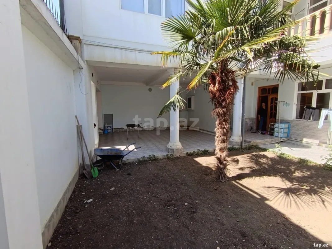 Kirayə verilir 5 otaqlı həyət evi