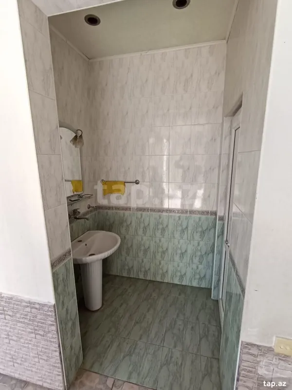 Kirayə verilir 5 otaqlı həyət evi